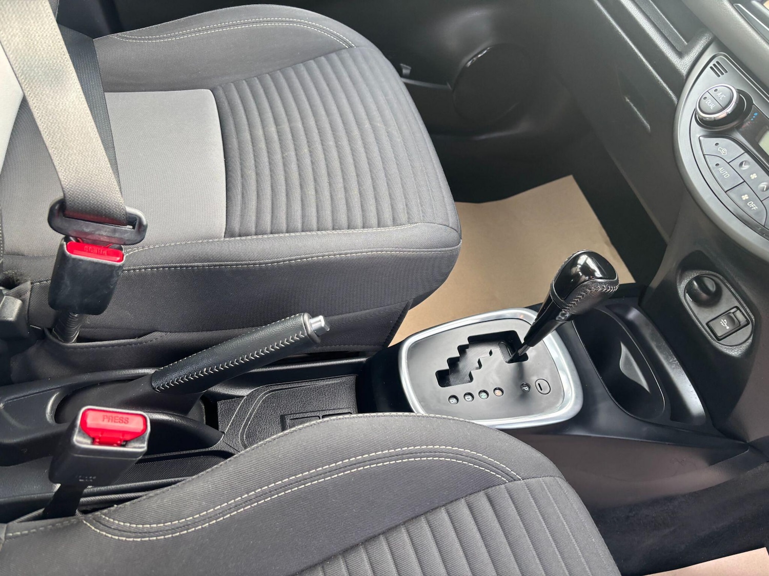 Used Toyota Yaris 2018 for sale - 76239834: Photo 20