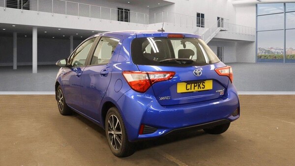 Used Toyota Yaris 2018 for sale - 76239834: Photo 4