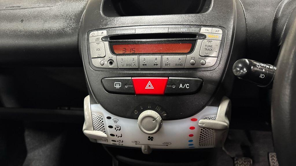 Used Toyota AYGO 2012 for sale - 77549596: Photo 10