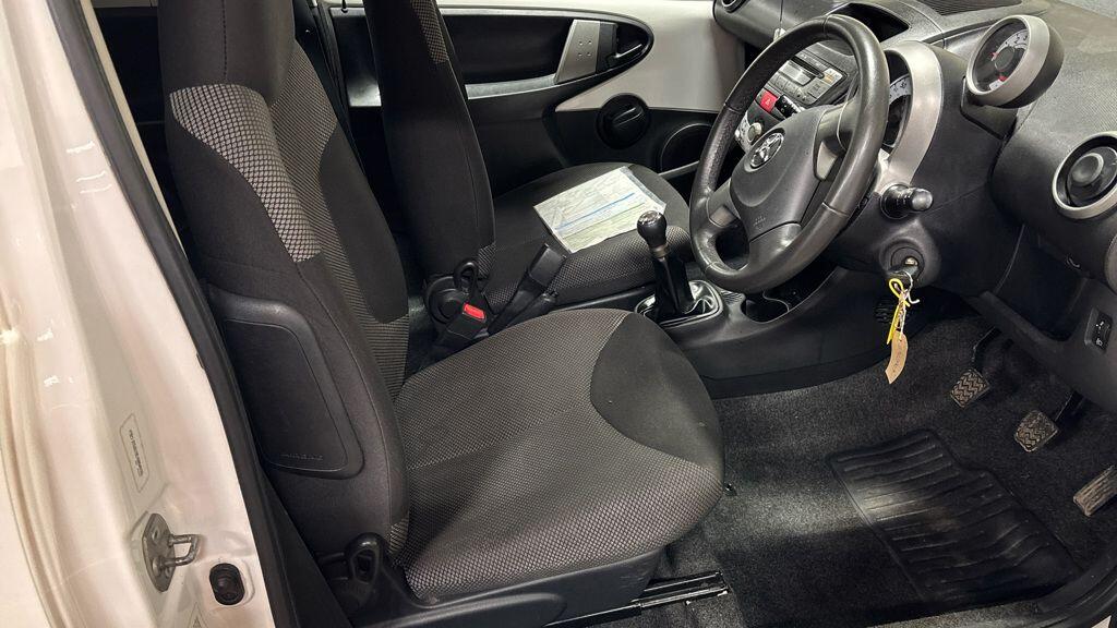 Used Toyota AYGO 2012 for sale - 77549596: Photo 8