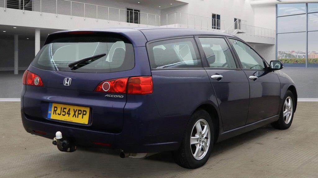 Used Honda Accord 2004 for sale - 76152051: Photo 5