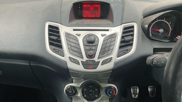 Used Ford Fiesta 2012 for sale - 76239990: Photo 12