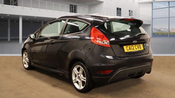 Used Ford Fiesta 2012 for sale - 76239990: Photo 4