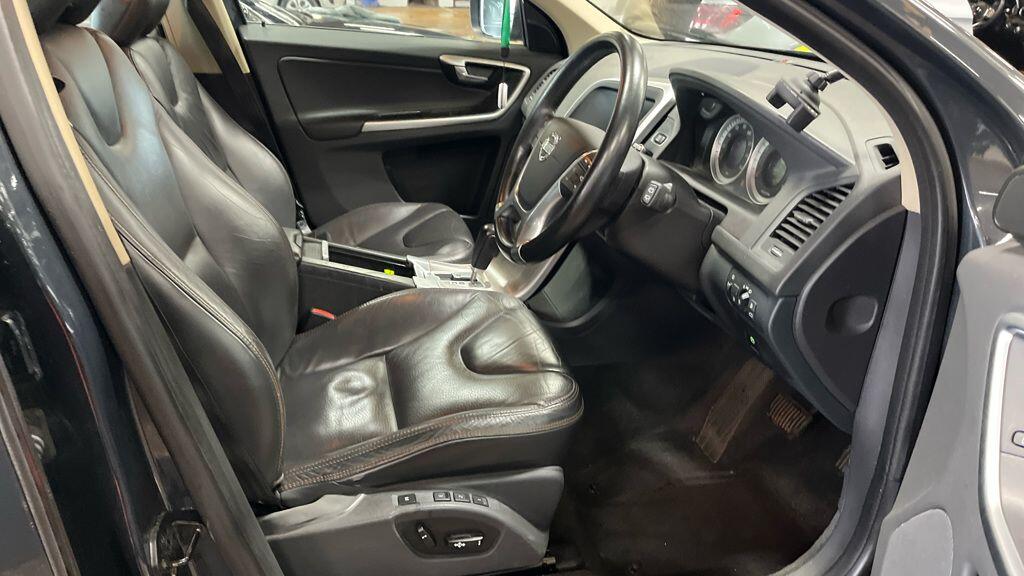 Used Volvo XC60 2011 for sale - 77783393: Photo 10