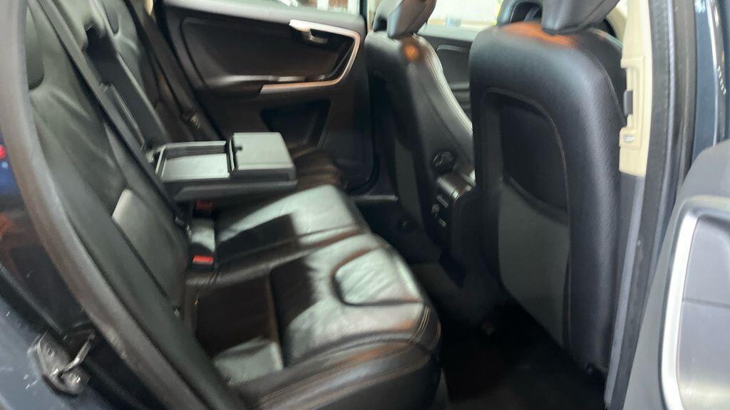 Used Volvo XC60 2011 for sale - 77783393: Photo 9