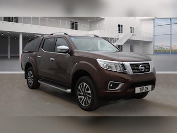 (66) - 2.3 dCi Tekna Pickup Double Cab 4dr Diesel Auto 4WD Euro 6 (190 ps)