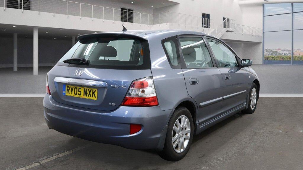 Used Honda Civic 2005 for sale - 76824947: Photo 3