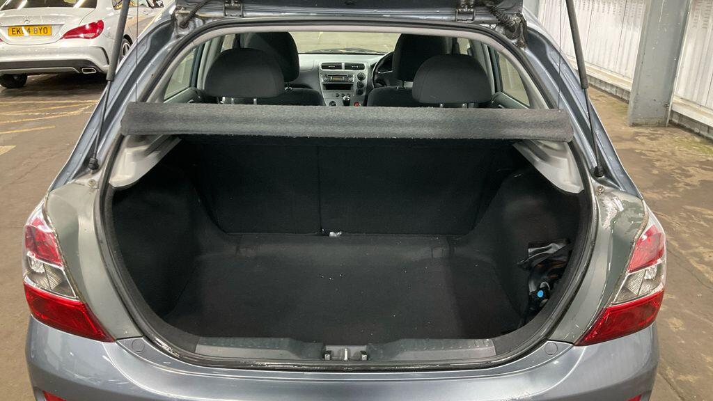 Used Honda Civic 2005 for sale - 76824947: Photo 5