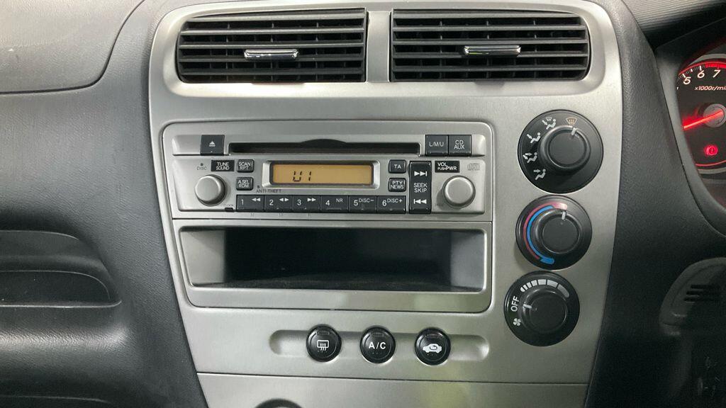 Used Honda Civic 2005 for sale - 76824947: Photo 9