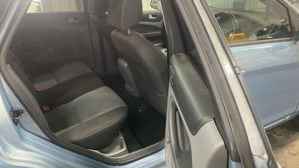 Used Ford Focus 2009 for sale - 77926069: Photo 7