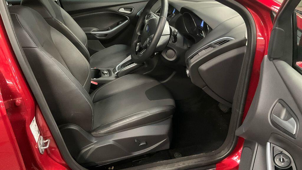 Used Ford Focus 2011 for sale - 76801347: Photo 10