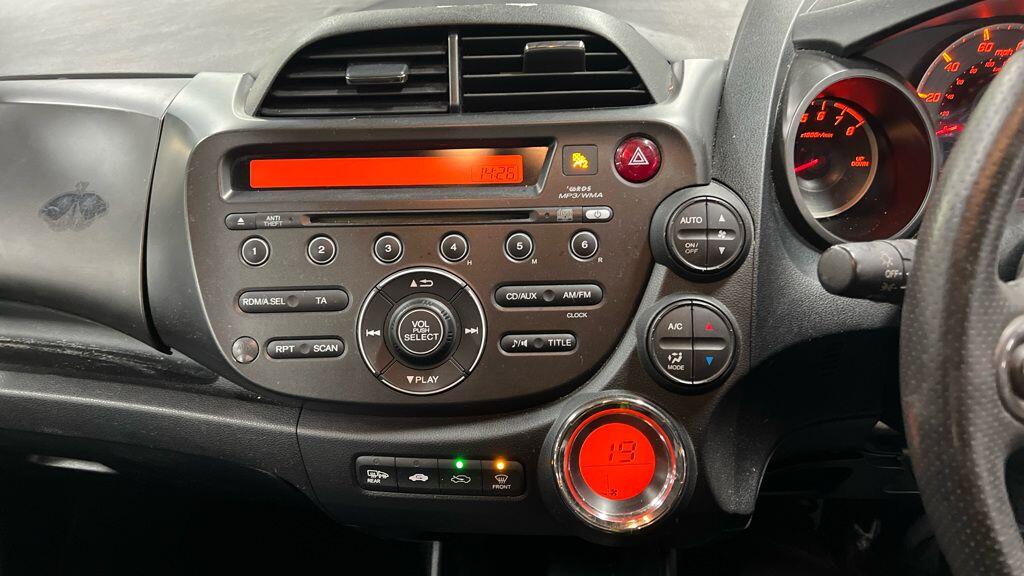 Used Honda Jazz 2013 for sale - 76823914: Photo 12