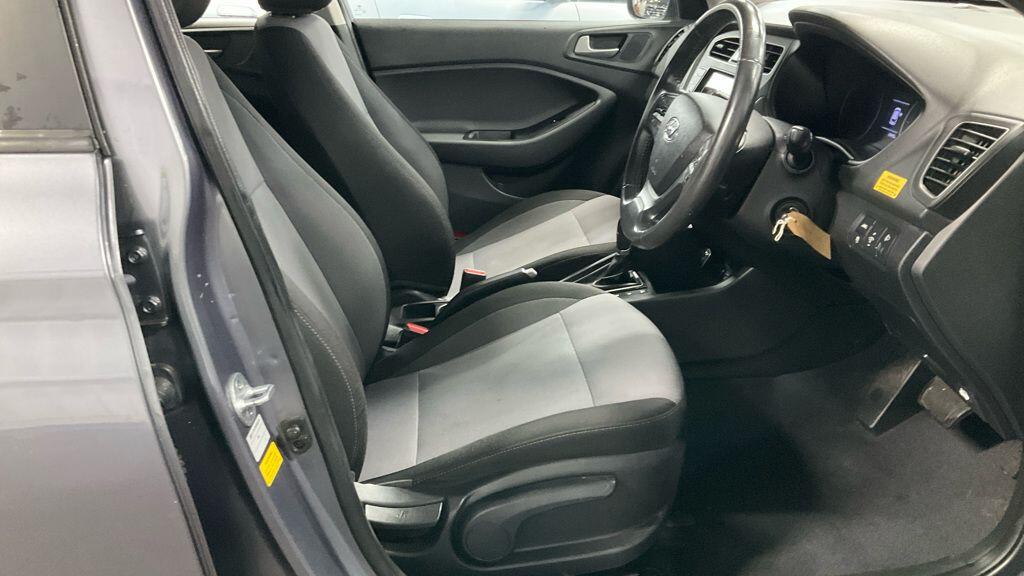 Used Hyundai i20 2018 for sale - 77376493: Photo 10