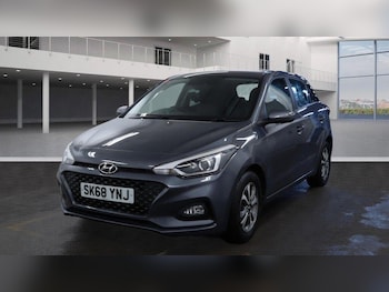 Used Hyundai i20 2018 for sale - 77376493: Photo