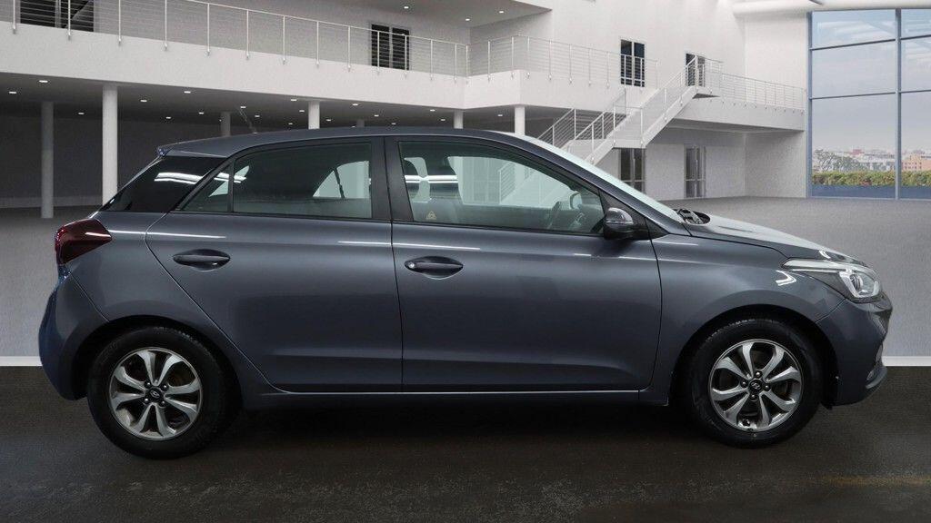 Used Hyundai i20 2018 for sale - 77376493: Photo 6