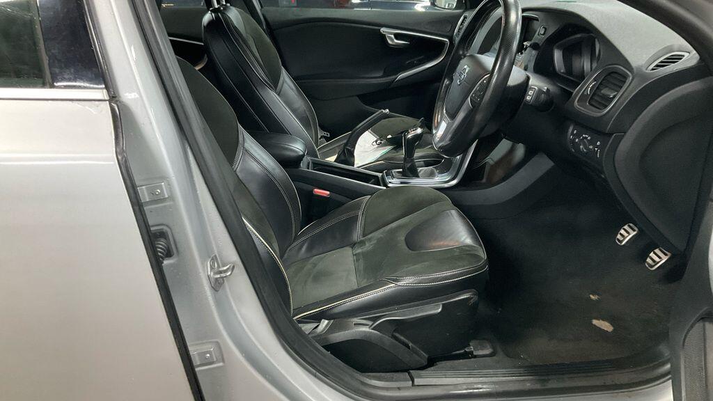 Used Volvo V40 2015 for sale - 77376869: Photo 10