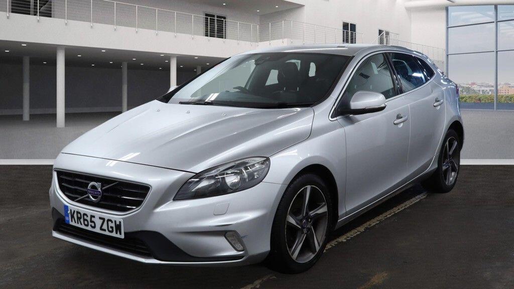 Used Volvo V40 2015 for sale - 77376869: Photo 2