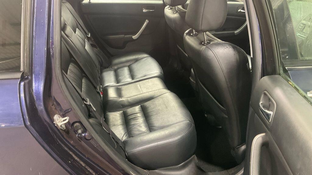 Used Honda Accord 2004 for sale - 76377582: Photo 9