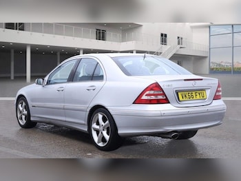 Used Mercedes-Benz C Class 2006 for sale - 76823421: Photo