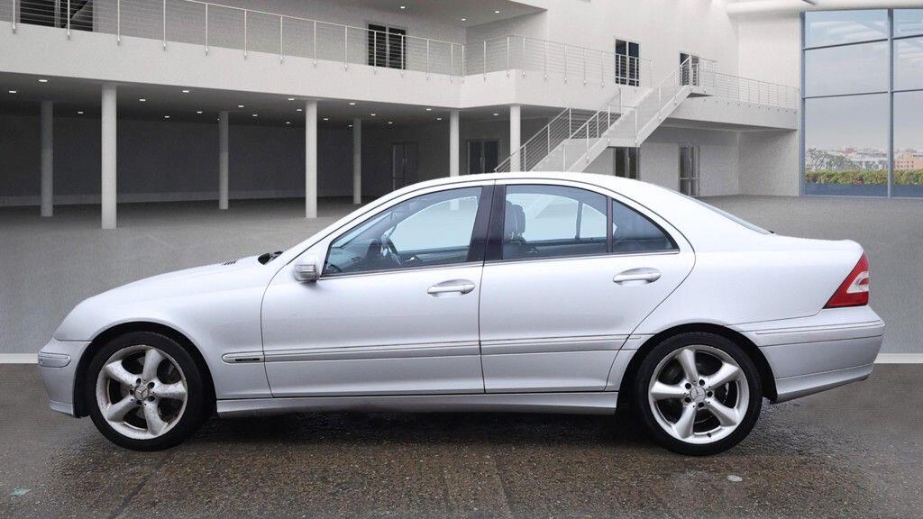 Used Mercedes-Benz C Class 2006 for sale - 76823421: Photo 7