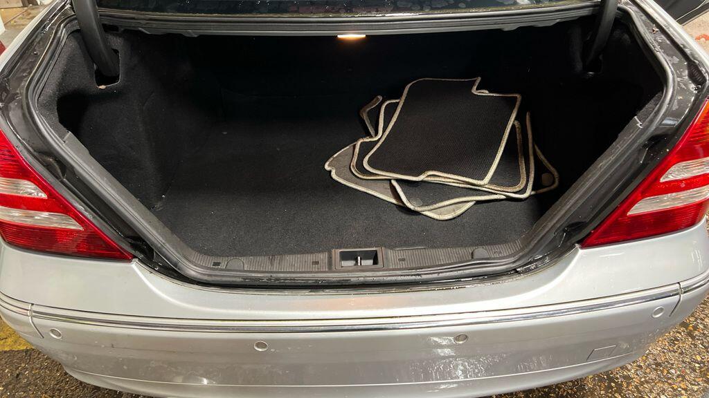 Used Mercedes-Benz C Class 2006 for sale - 76823421: Photo 8