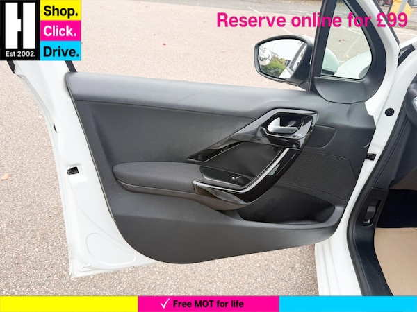 Used Peugeot 208 2012 for sale - 76270924: Photo 37