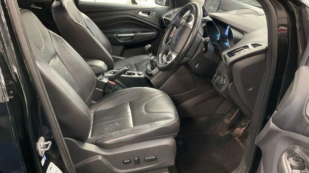 Used Ford Kuga 2015 for sale - 77376934: Photo 10
