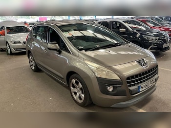 Used Peugeot 3008 2010 for sale - 79453409: Photo