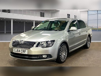 Used Skoda Superb 2014 for sale - 75493077: Photo