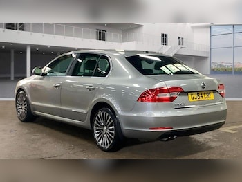 Used Skoda Superb 2014 for sale - 75493077: Photo
