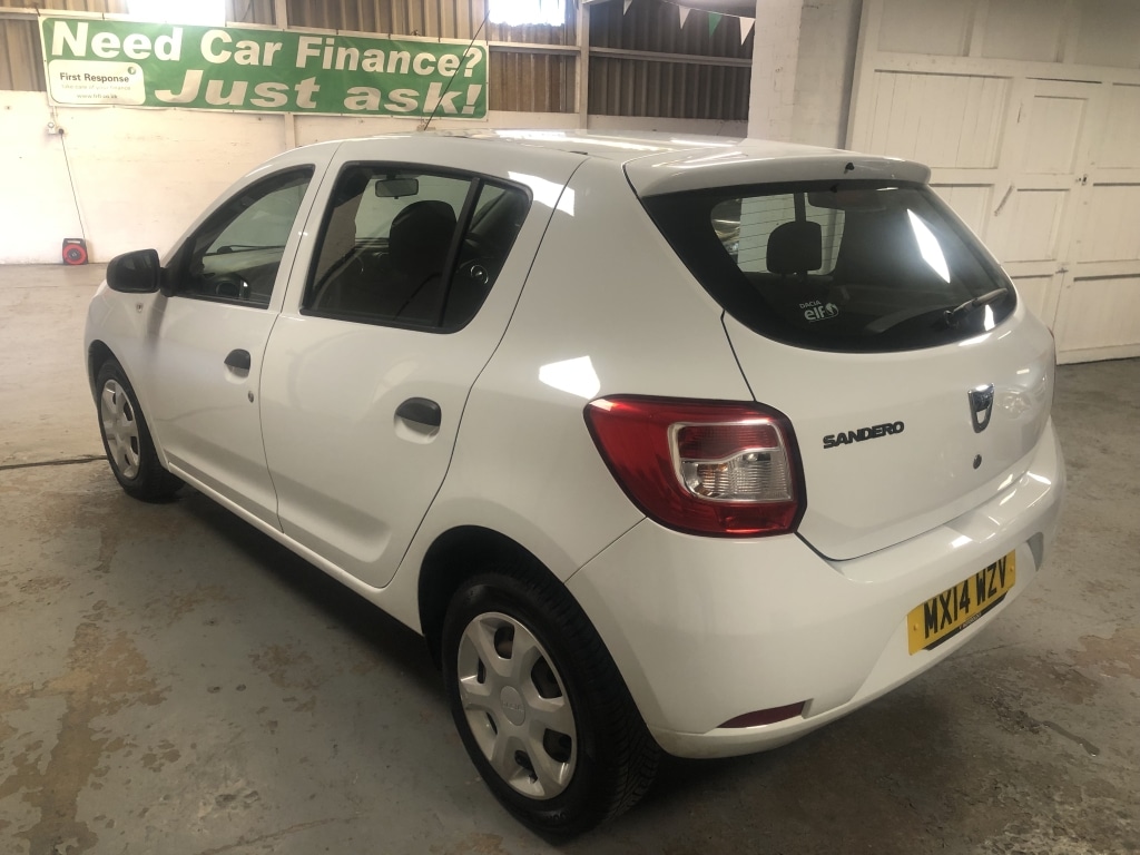 Used Dacia Sandero 2014 for sale - 77003836: Photo 2