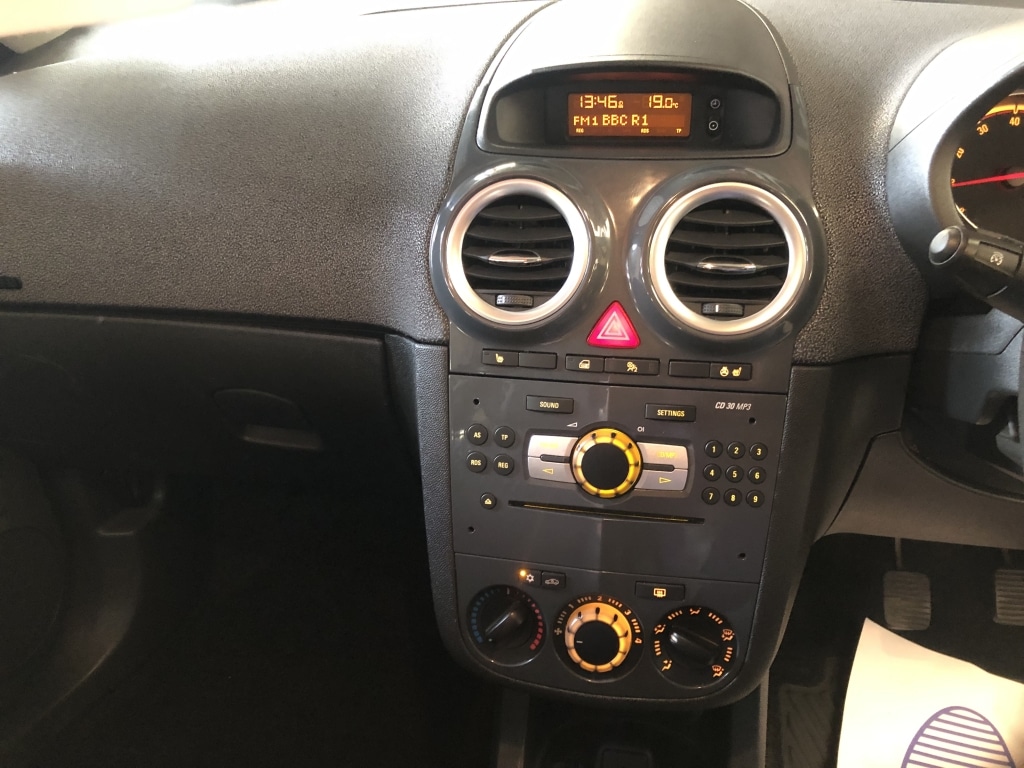 Used Vauxhall Corsa 2012 for sale - 77003838: Photo 11