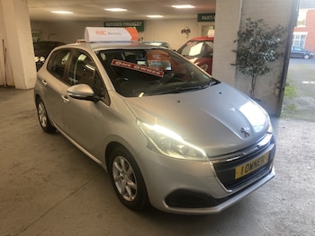Used Peugeot 208 2017 for sale - 77003799: Photo