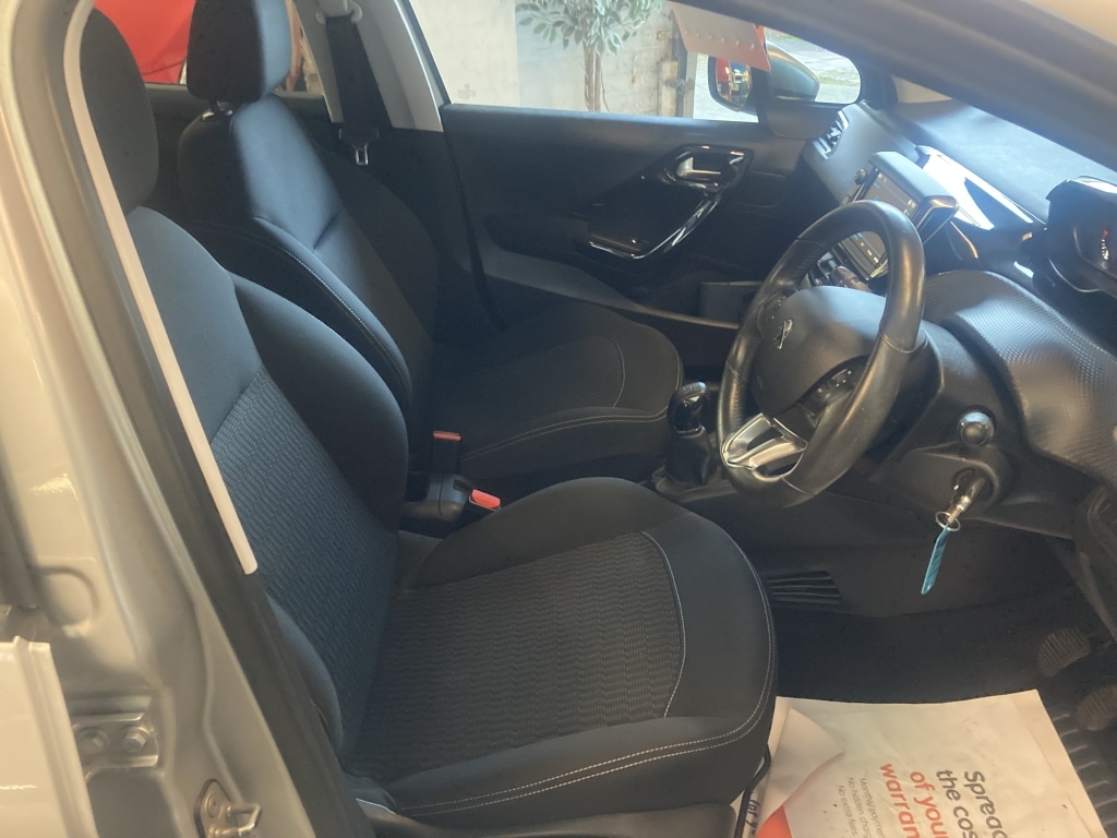 Used Peugeot 208 2017 for sale - 77003799: Photo 7