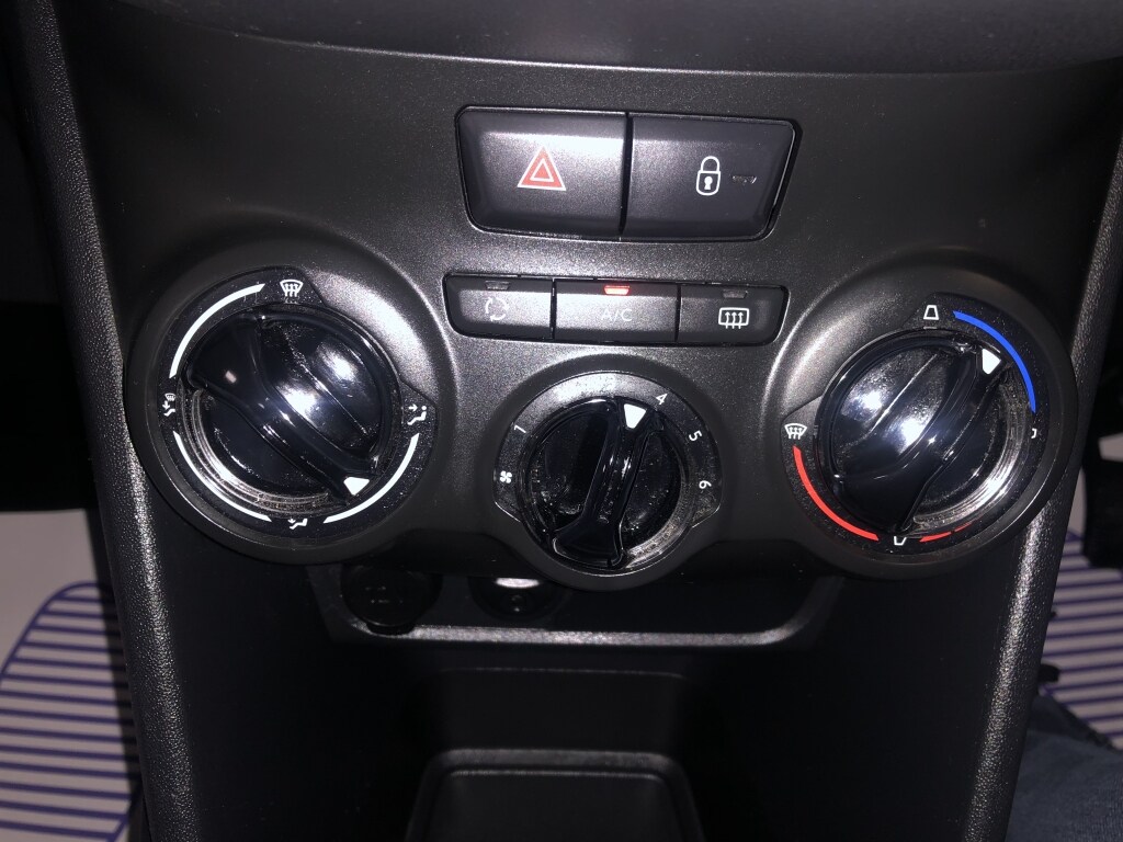 Used Peugeot 208 2012 for sale - 77003815: Photo 12