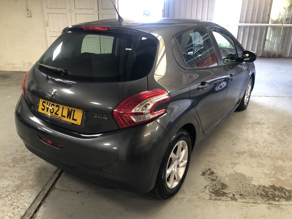Used Peugeot 208 2012 for sale - 77003815: Photo 4
