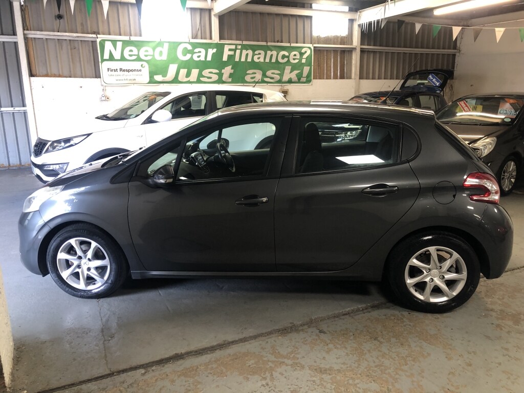 Used Peugeot 208 2012 for sale - 77003815: Photo 7