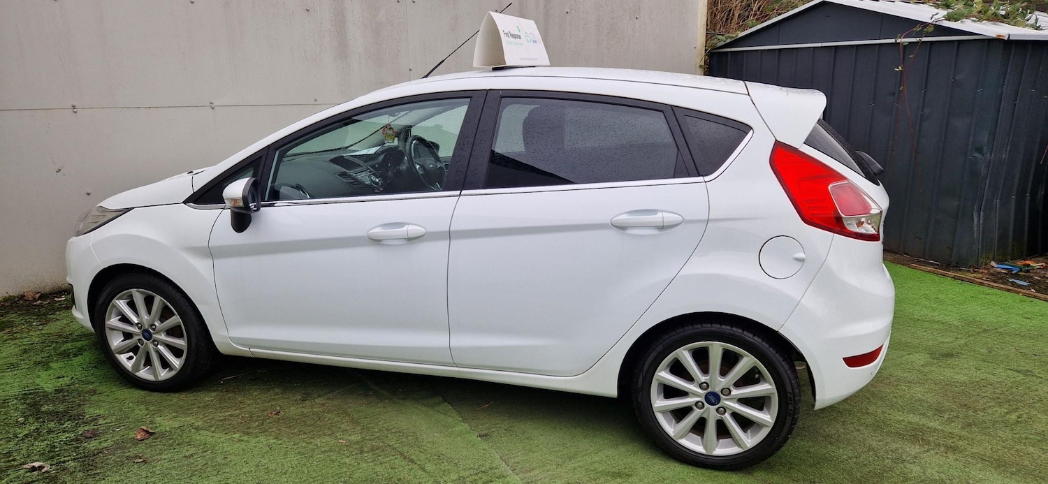 Used Ford Fiesta 2015 for sale - 73770931: Photo 5