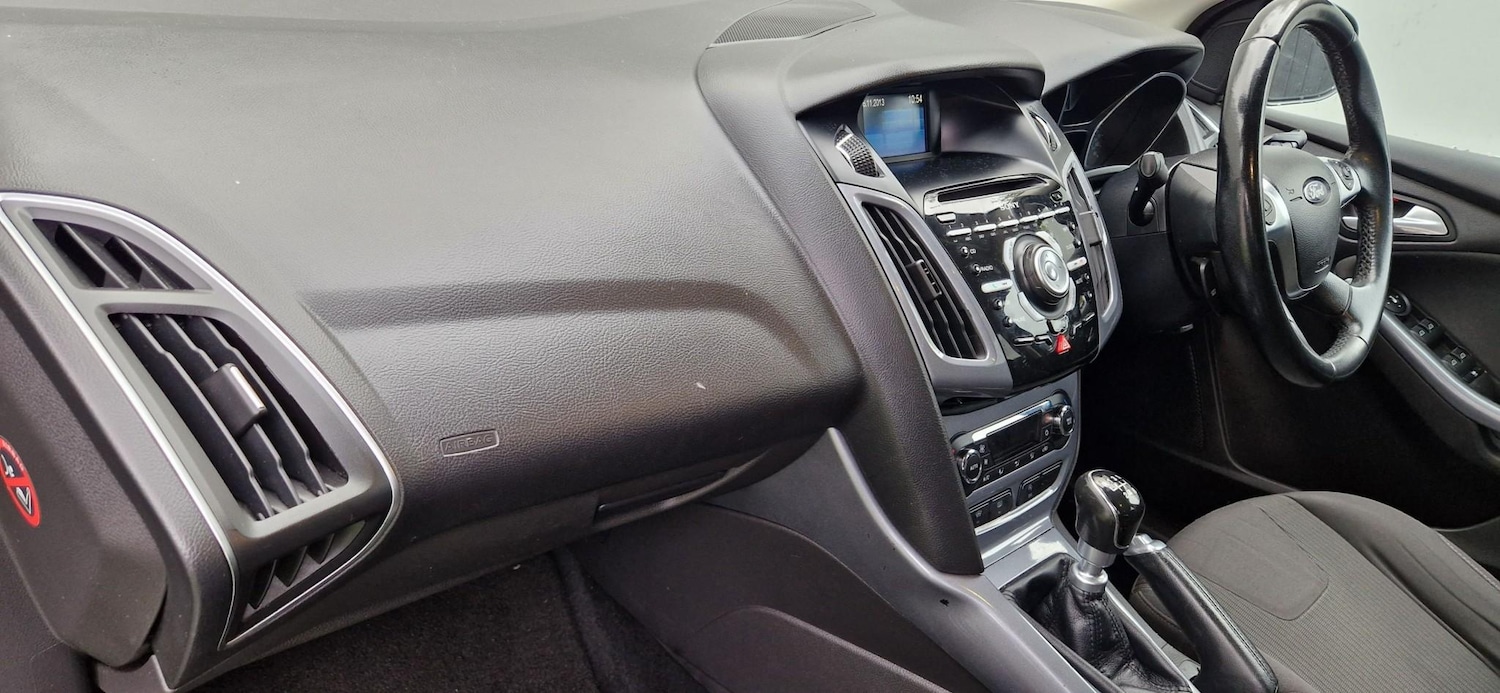 Used Ford Focus 2013 for sale - 76385330: Photo 12