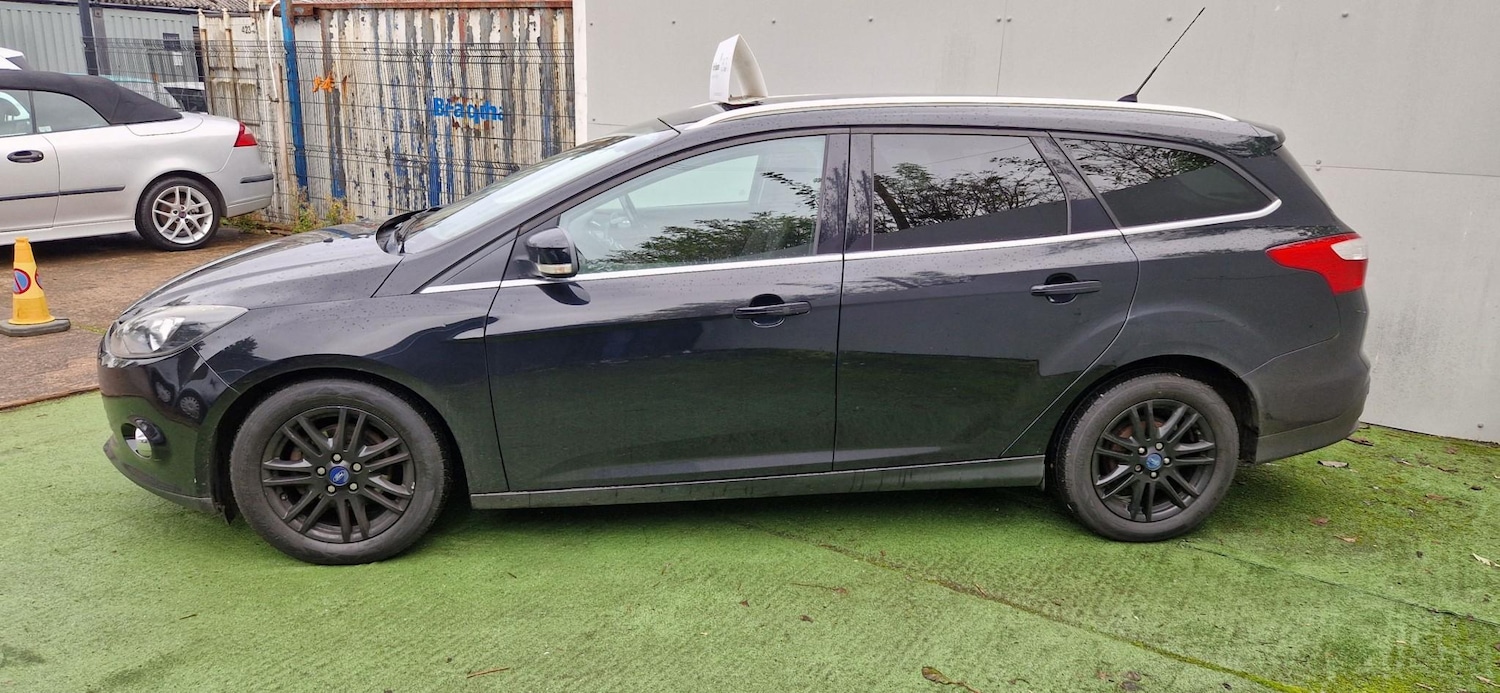 Used Ford Focus 2013 for sale - 76385330: Photo 7