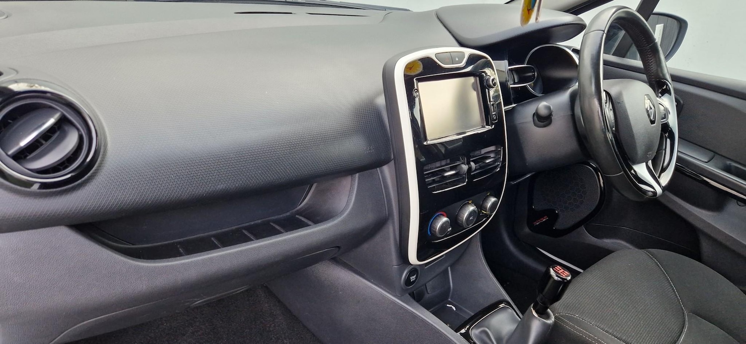 Used Renault Clio 2015 for sale - 76685495: Photo 13