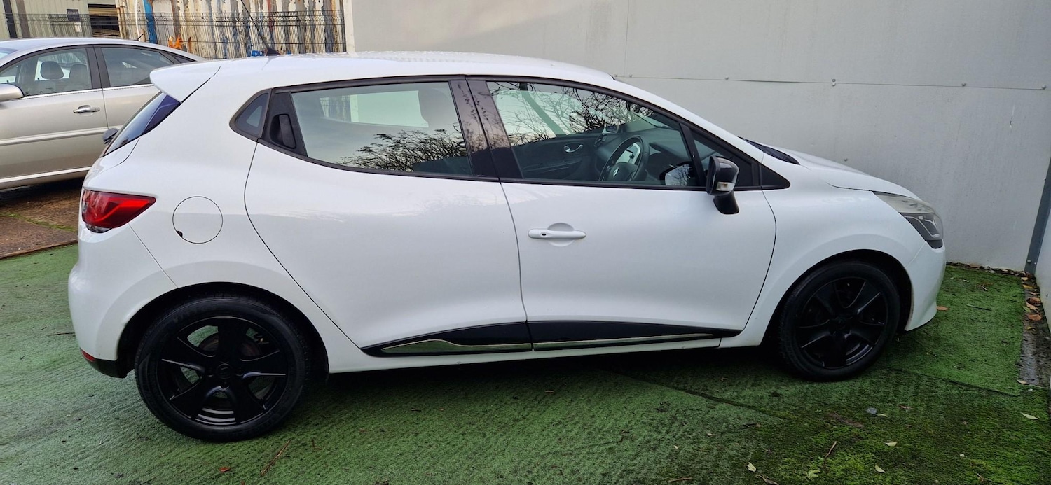 Used Renault Clio 2015 for sale - 76685495: Photo 5