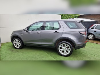 Used Land Rover Discovery Sport 2016 for sale - 78838923: Photo