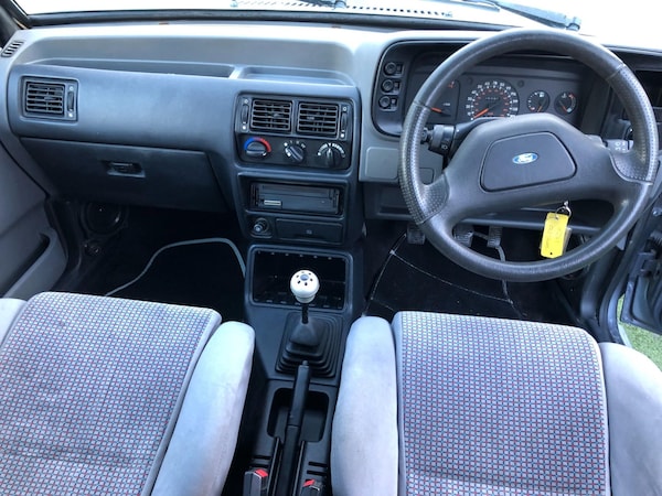 Used Ford Escort 1991 for sale - 69673861: Photo 15