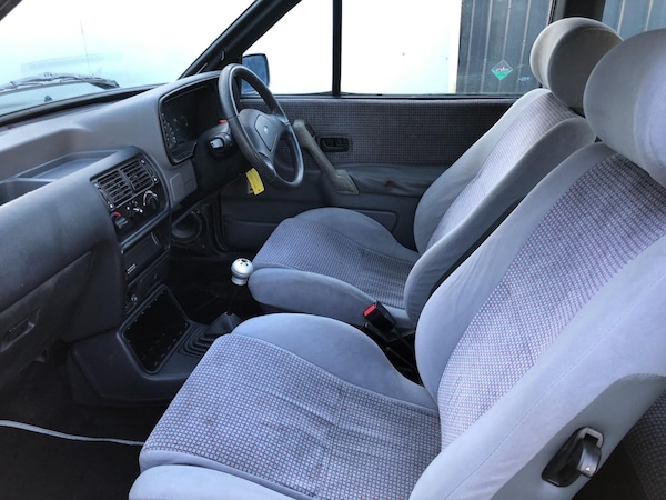 Used Ford Escort 1991 for sale - 69673861: Photo 16