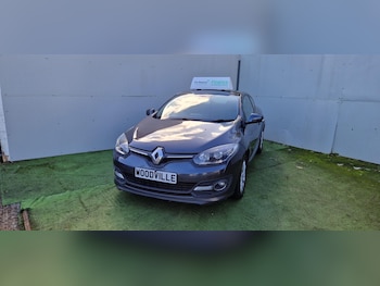 2015 (64) - 1.5 dCi Dynamique TomTom Energy 3dr