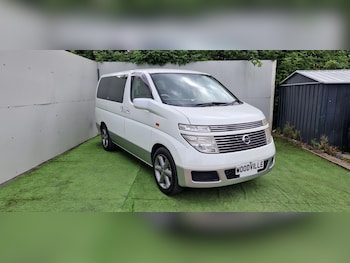Used Nissan Elgrand  for sale - 75383526: Photo