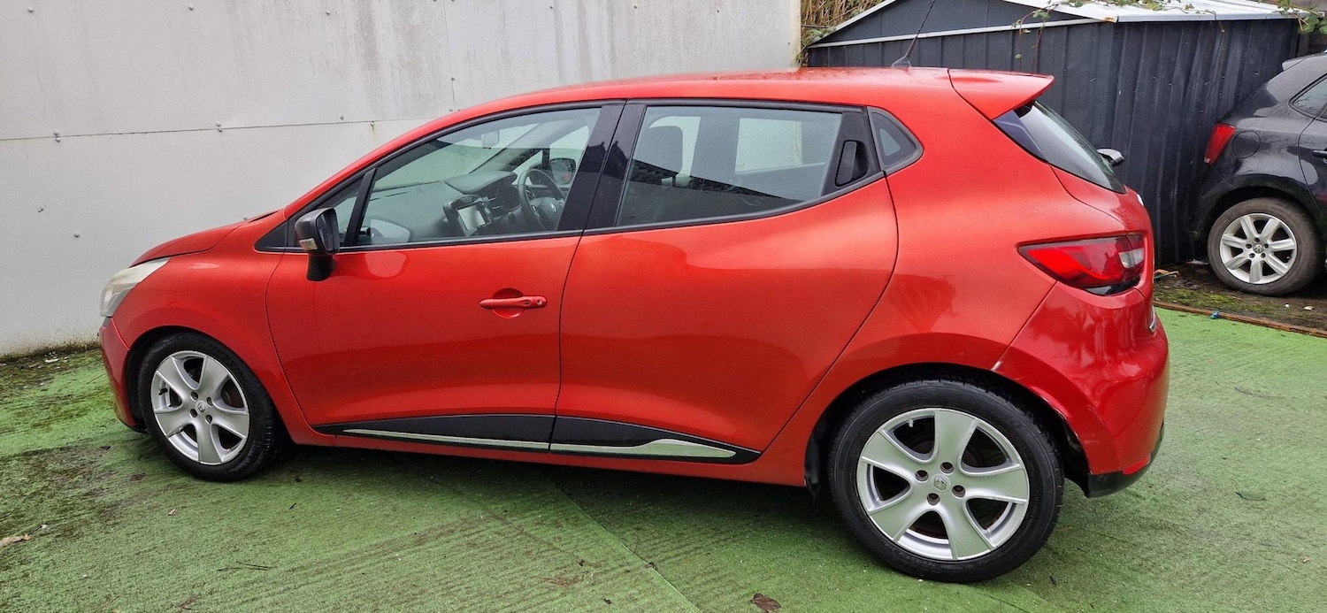 Used Renault Clio 2015 for sale - 77819999: Photo 4