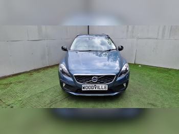 Used Volvo V40 2013 for sale - 78509088: Photo