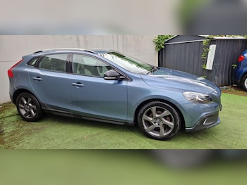 Used Volvo V40 2013 for sale - 78509088: Photo